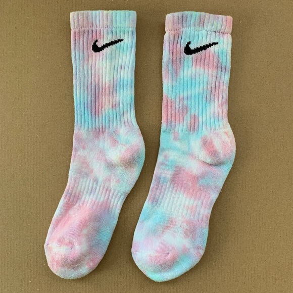 CUSTOM Nike Tie Dye Medium Shirt and Sock Bundle - Picture 6 of 15